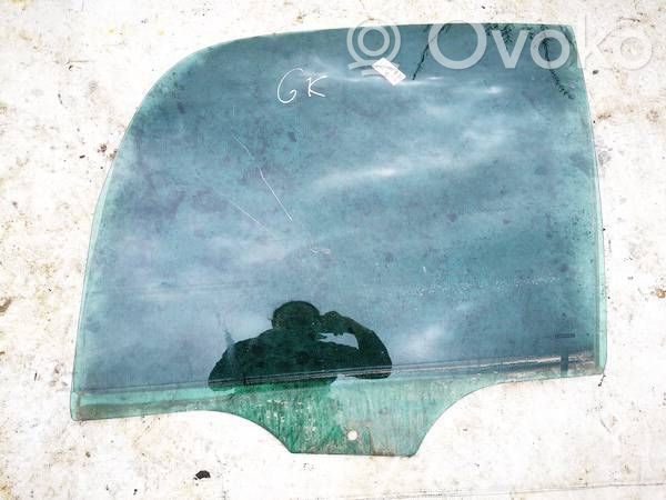Skoda Roomster (5J) Szyba drzwi tylnych 