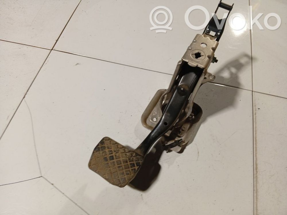 Volkswagen PASSAT B6 Pedal de freno 