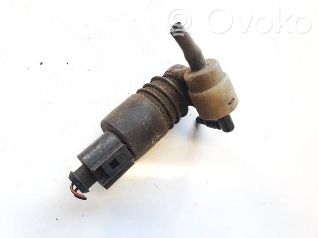Volkswagen PASSAT B5 Pompă spălător parbriz 