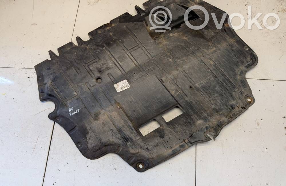Volkswagen PASSAT B7 Osłona dolna silnika 