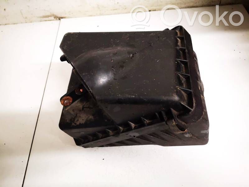 Mazda 323 Air filter box 