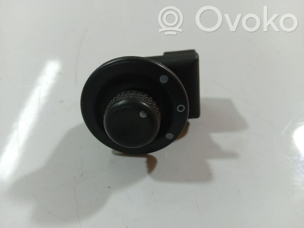 Interruptor del espejo lateral   8200002442B,8200002442B,8200002442B