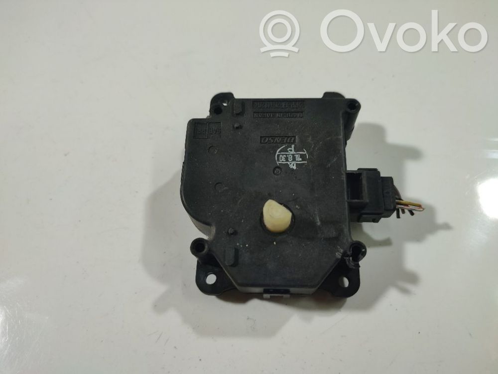 Toyota Avensis Verso Motor/actuator clapetă aer 