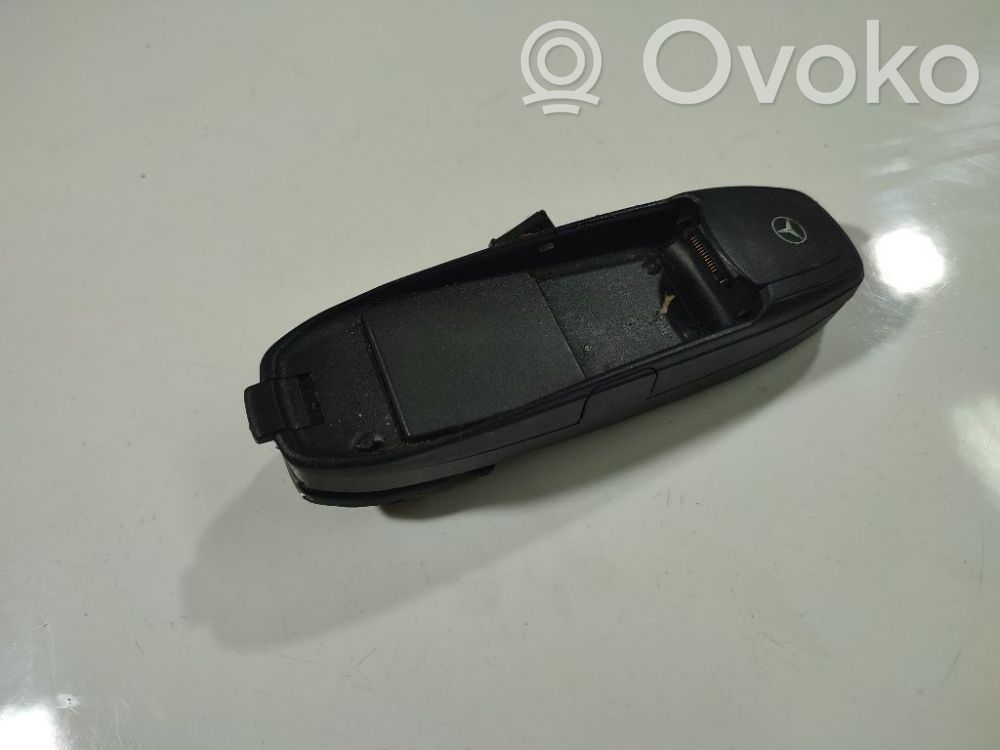 Mercedes-Benz CLS C219 Tālruņa tastatūra 