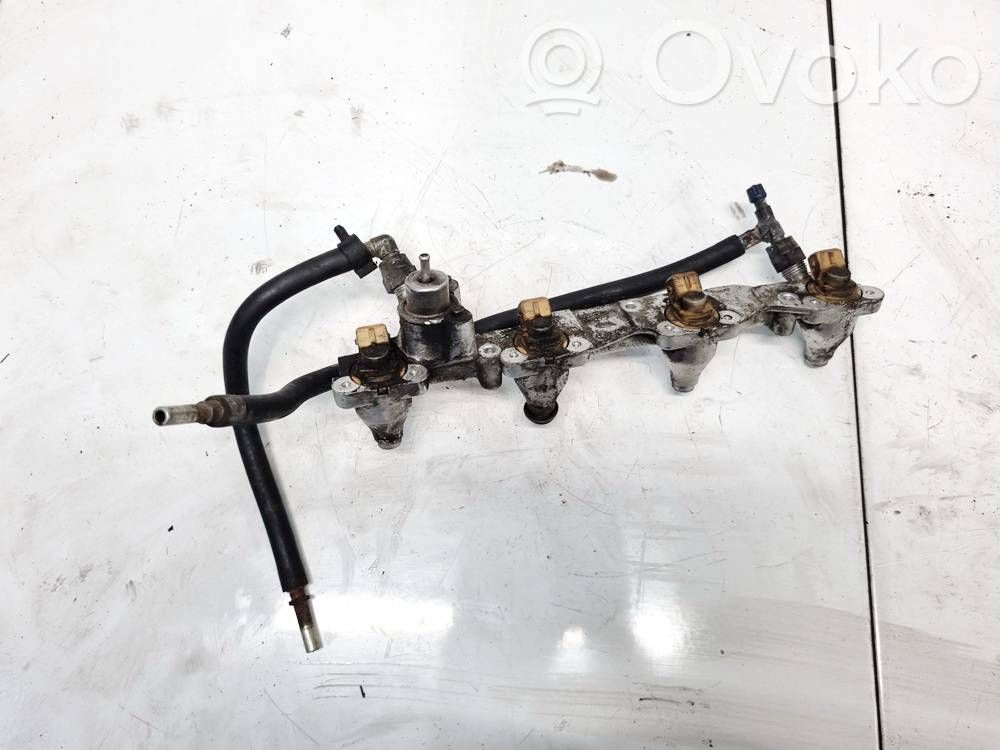 Ford Mondeo MK I Polttoainepääputki 