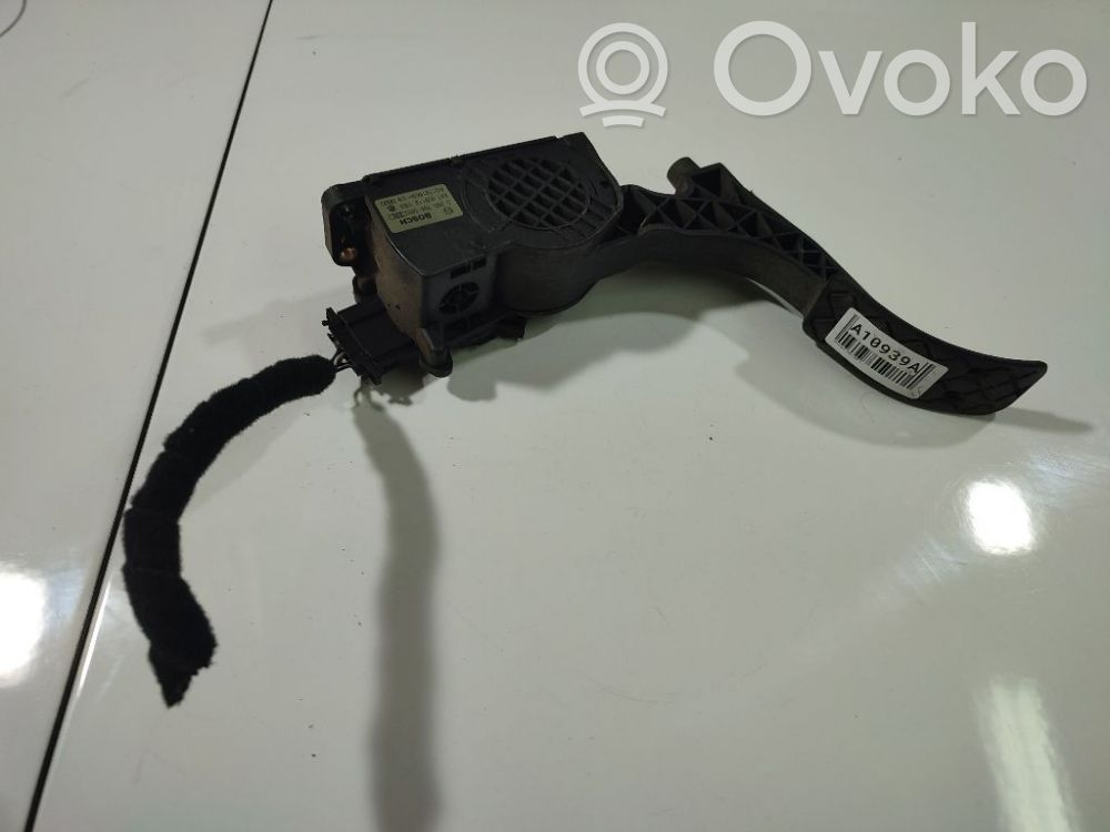 Volkswagen Polo IV 9N3 Pedał gazu / przyspieszenia 