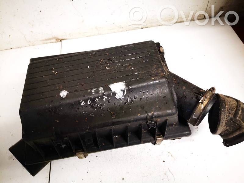 Opel Astra F Oro filtro dėžė 