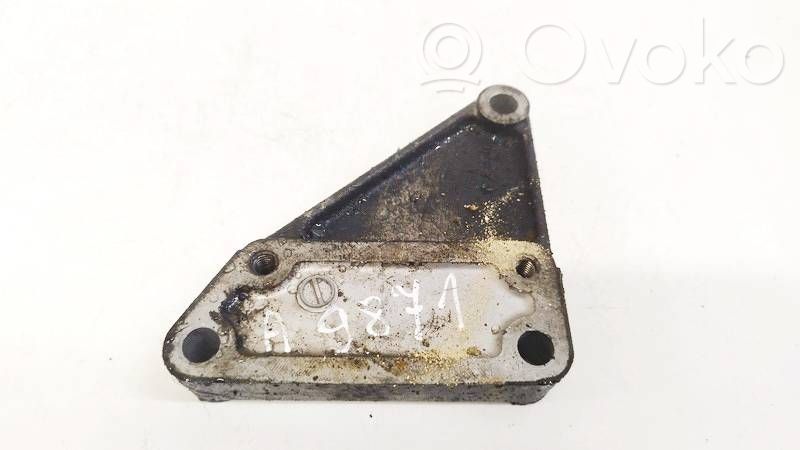 Mazda 5 Engine mounting bracket 