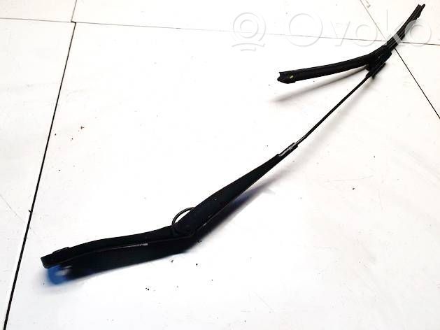 Ford Mondeo MK IV Brazo del limpiaparabrisas delantero 