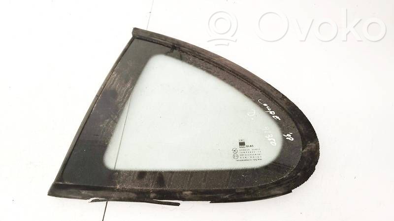 Vidrio lateral trasero
