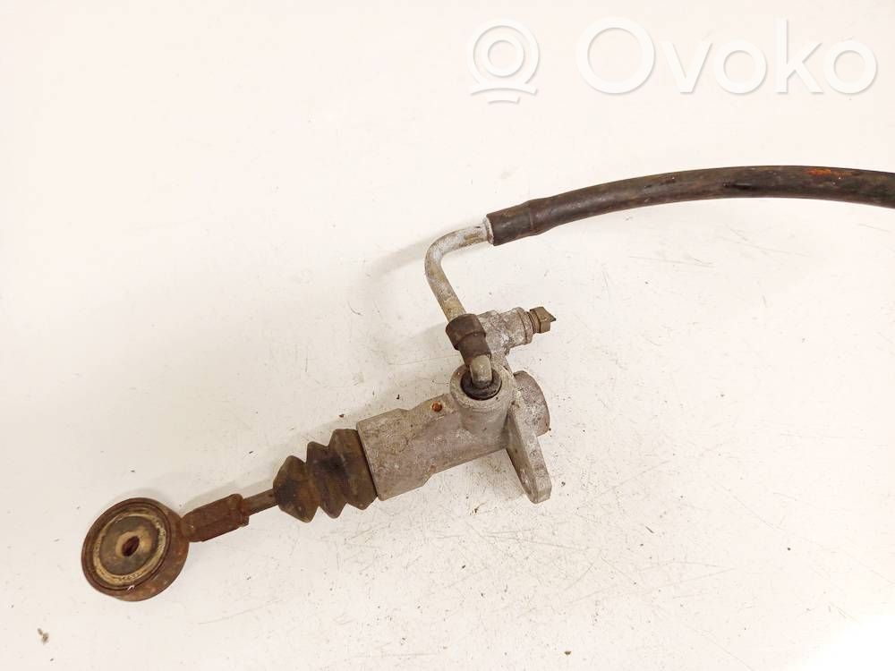 Volkswagen PASSAT B5 Maître-cylindre d'embrayage