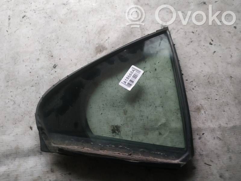 Honda Accord Vetro del deflettore posteriore 