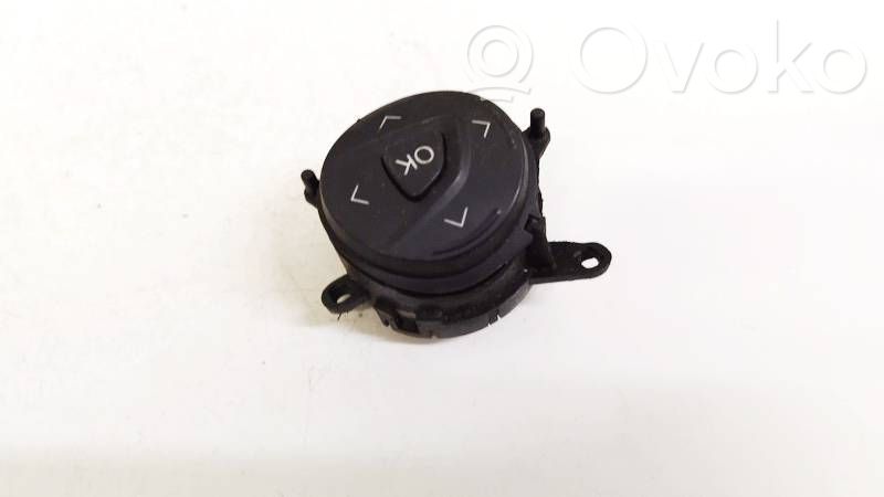 Ford Focus Pulsanti/interruttori sul volante 