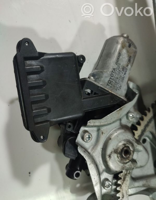 Toyota Avensis T270 Motor macara geam ușă față 
