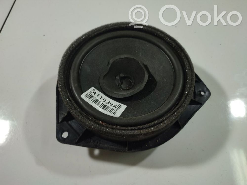Toyota Avensis T250 Altoparlante portiera anteriore