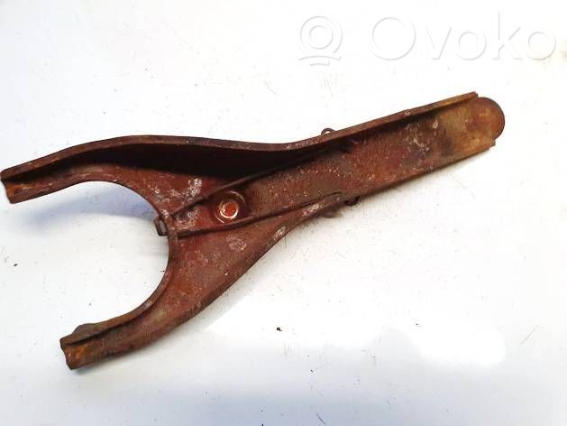 Toyota Yaris Łapa / Widełki wyciskowe sprzęgła 