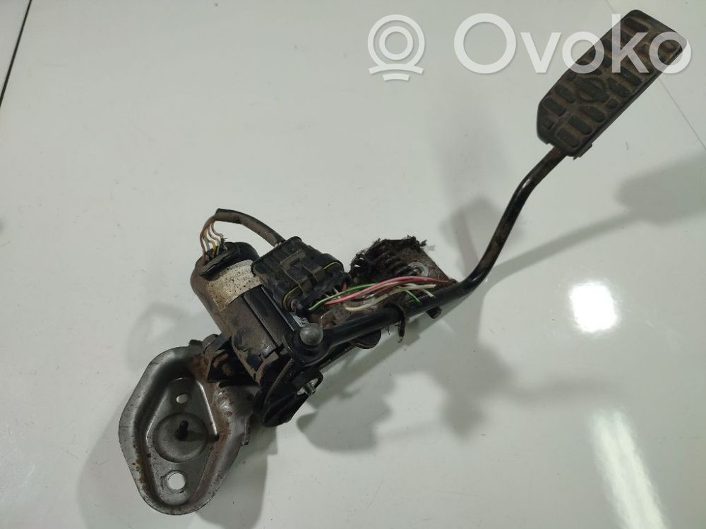 Nissan Almera Tino Pedală accelerație 
