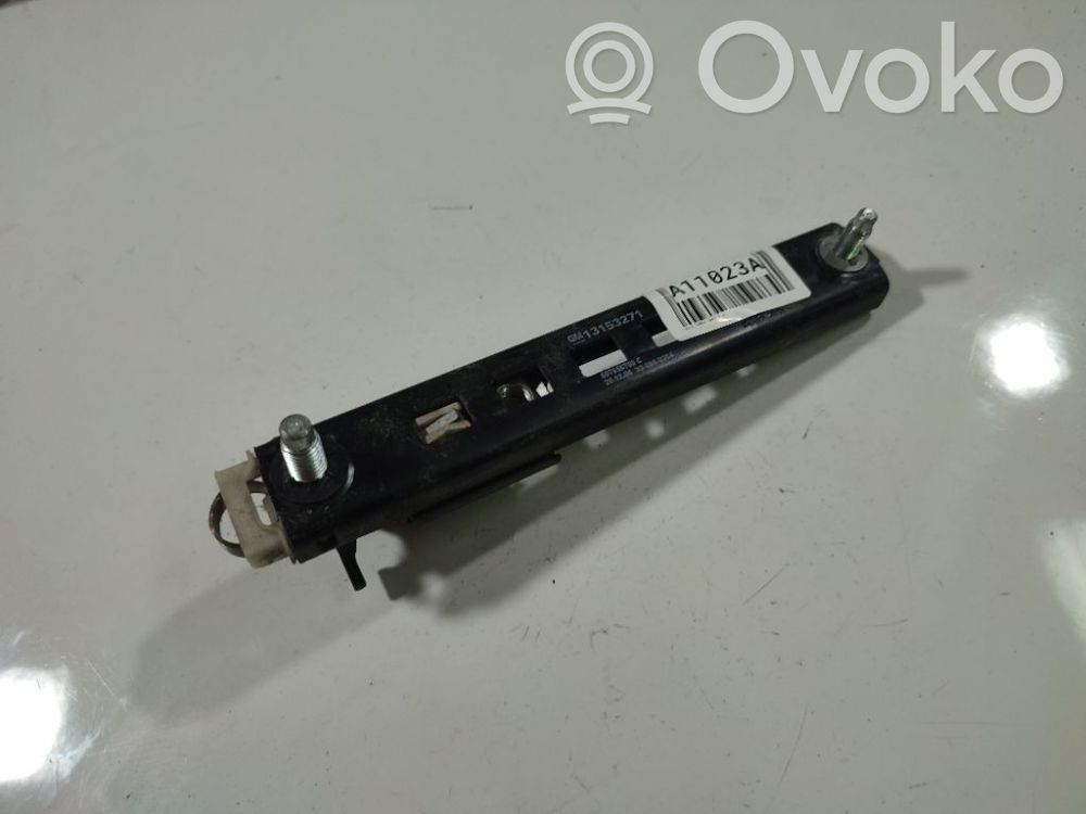 Opel Corsa D Sicherheitsgurt-Einstellschiene 