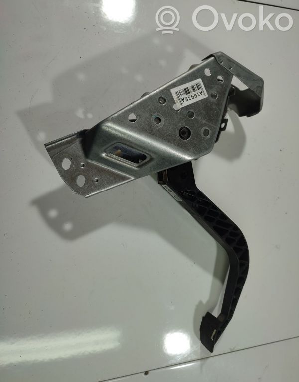 Pedal de embrague   13208427,13208427,13208427