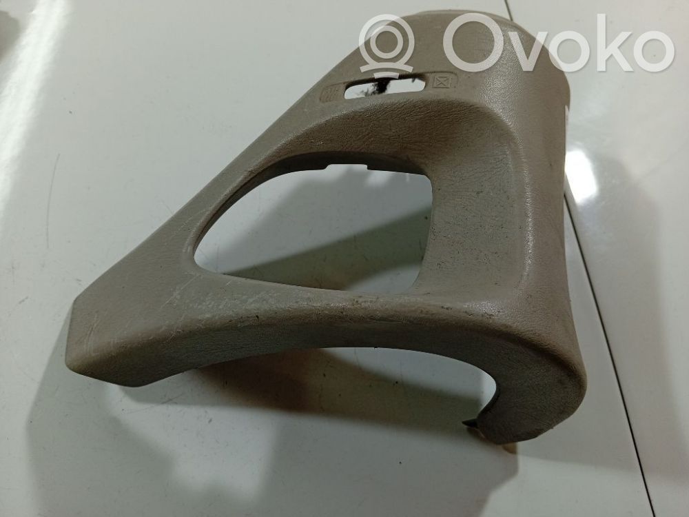 Nissan Almera Tino Altra parte interiore