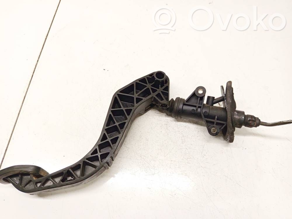 Cilindro maestro de embrague   7M0721401D,95VW7A543BD,7M0721401D,95VW7A543BD