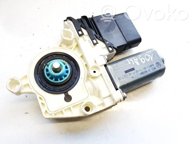 Volkswagen PASSAT B6 Motor macara geam ușă spate 