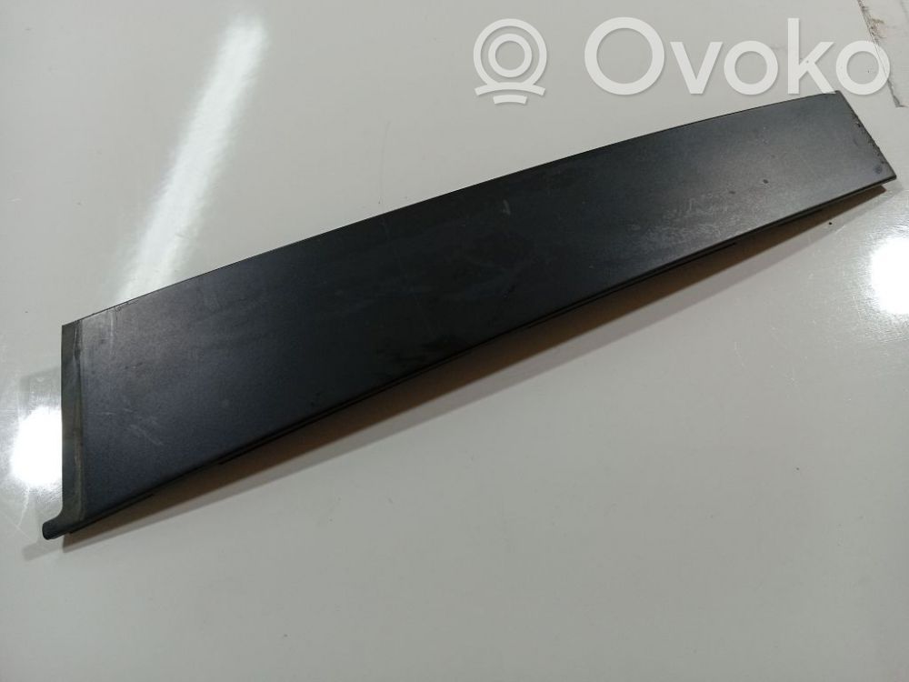 Opel Astra J Listwa / Uszczelka szyby drzwi tylnych 