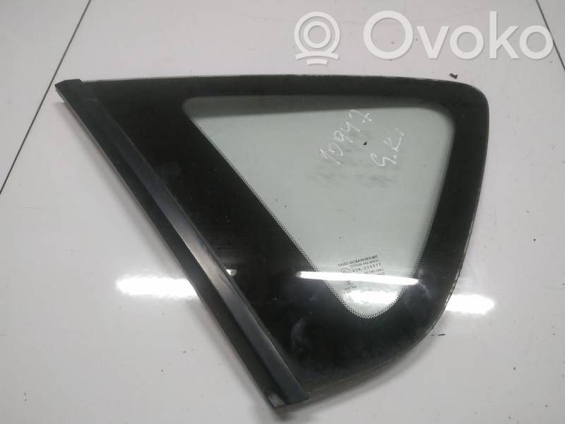 Mazda 3 I Finestrino laterale posteriore 