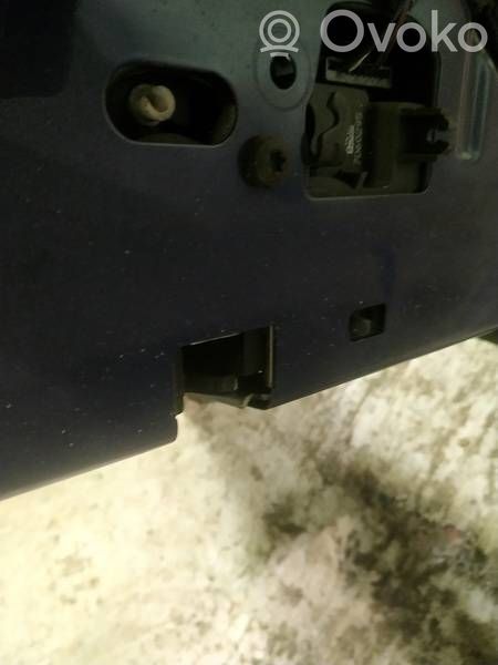 Cerradura de puerta trasera