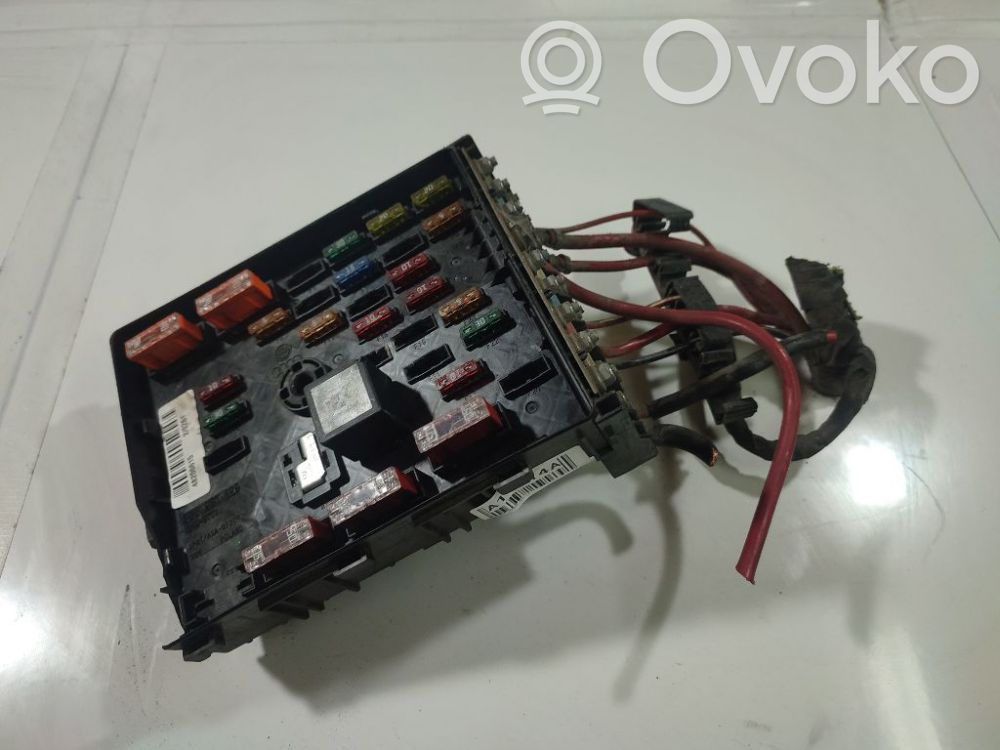 Volkswagen PASSAT B6 Set scatola dei fusibili 