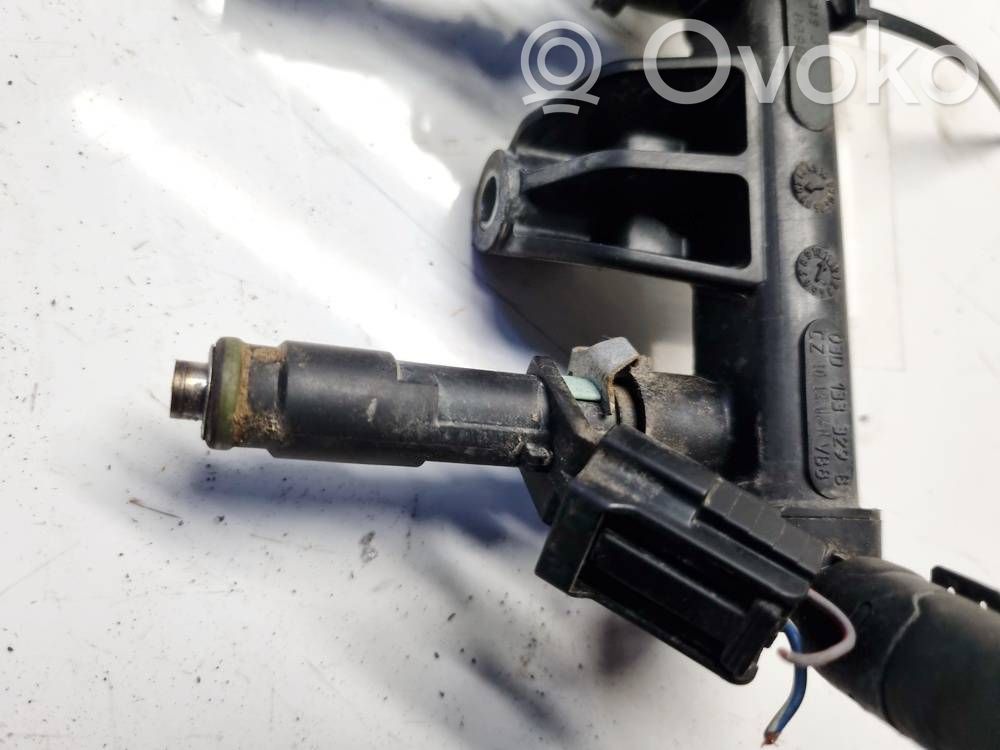 Inyector de combustible   03D906031F,03D906031F