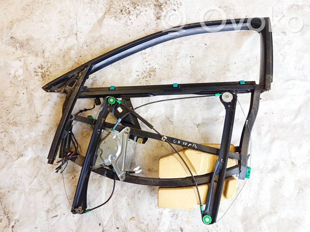 Vitre de porte avant / joint   8D0837753,8D0837753