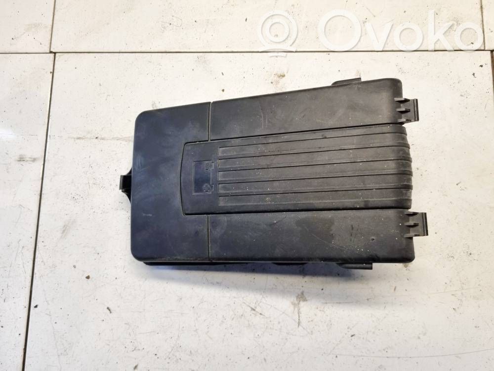 Skoda Octavia Mk2 (1Z) Coperchio/tappo della scatola vassoio della batteria