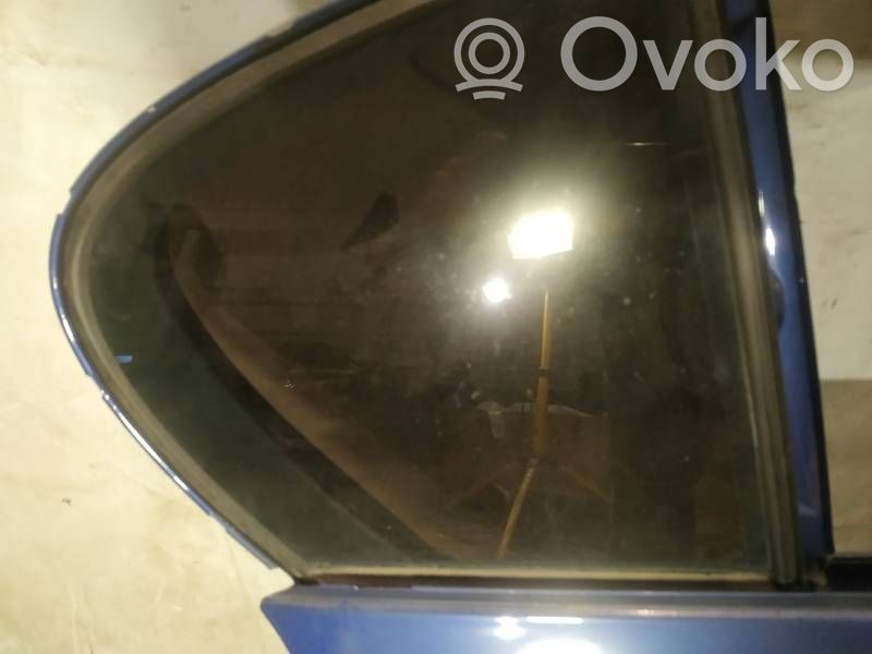 BMW 1 E81 E87 Vetro del deflettore posteriore