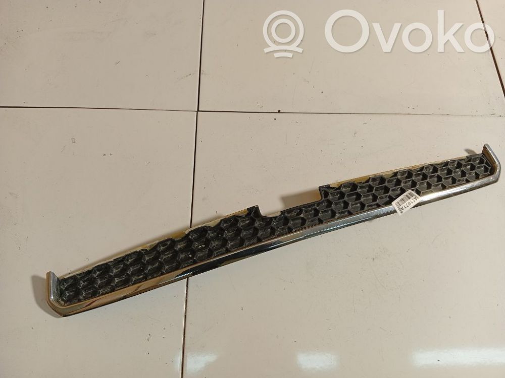 Chevrolet Captiva Etupuskurin alempi jäähdytinsäleikkö 
