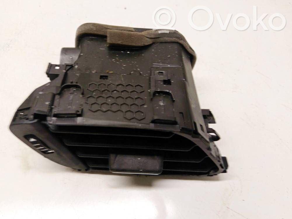 Ford Fiesta Rejilla de ventilación central del panel 