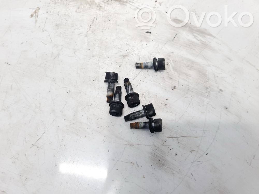 Tuercas/tornillos