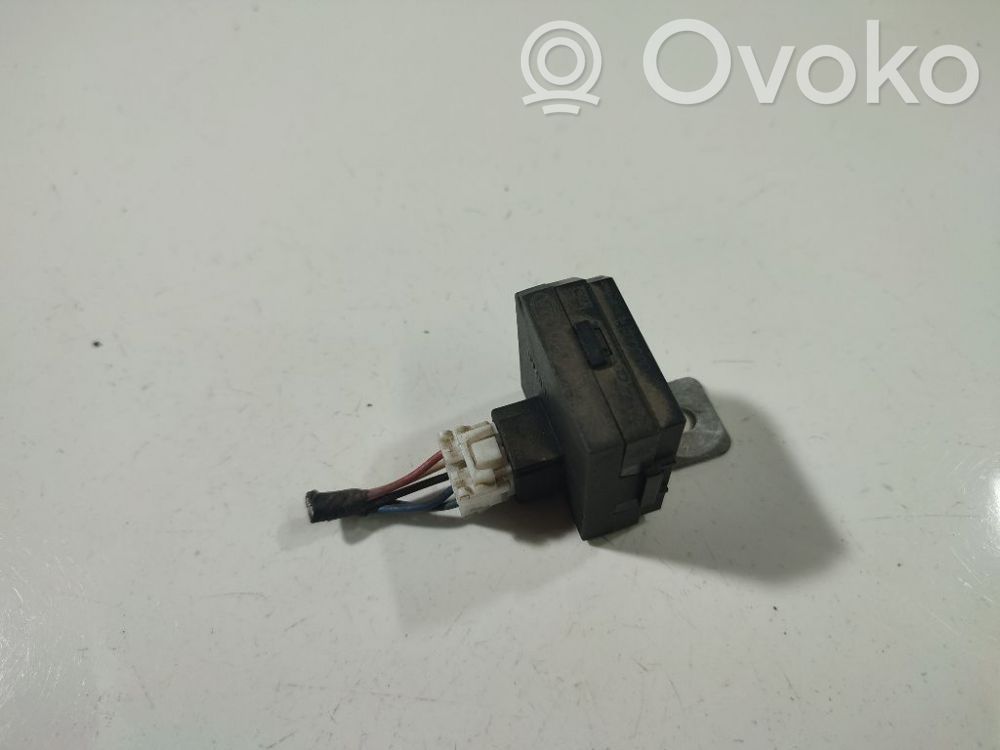 Sensor
