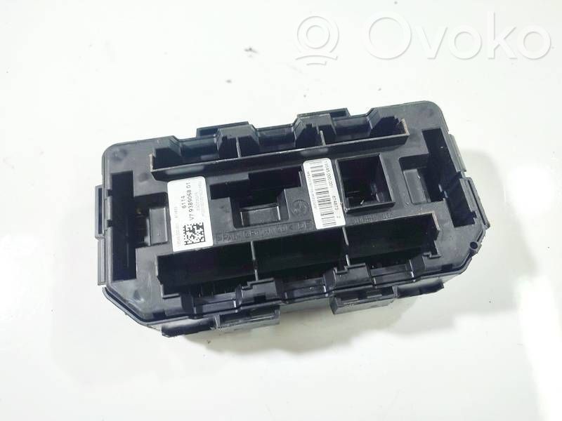 Fuse box set   61146957330,19545000001,19545000001,19549000001,23072015,6114,61146957330,8748732,874899,V7938906801