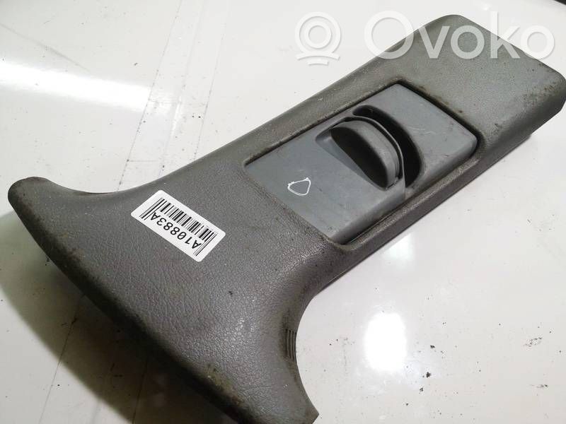 Audi A4 S4 B5 8D Pilar (B) (superior) 