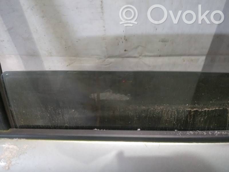 Hyundai Santa Fe Vetro del finestrino della portiera posteriore