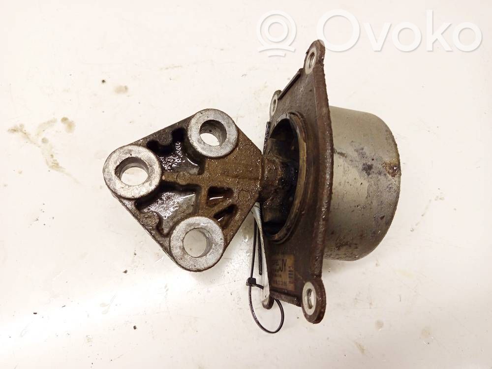 Opel Astra H Engine mount bracket 