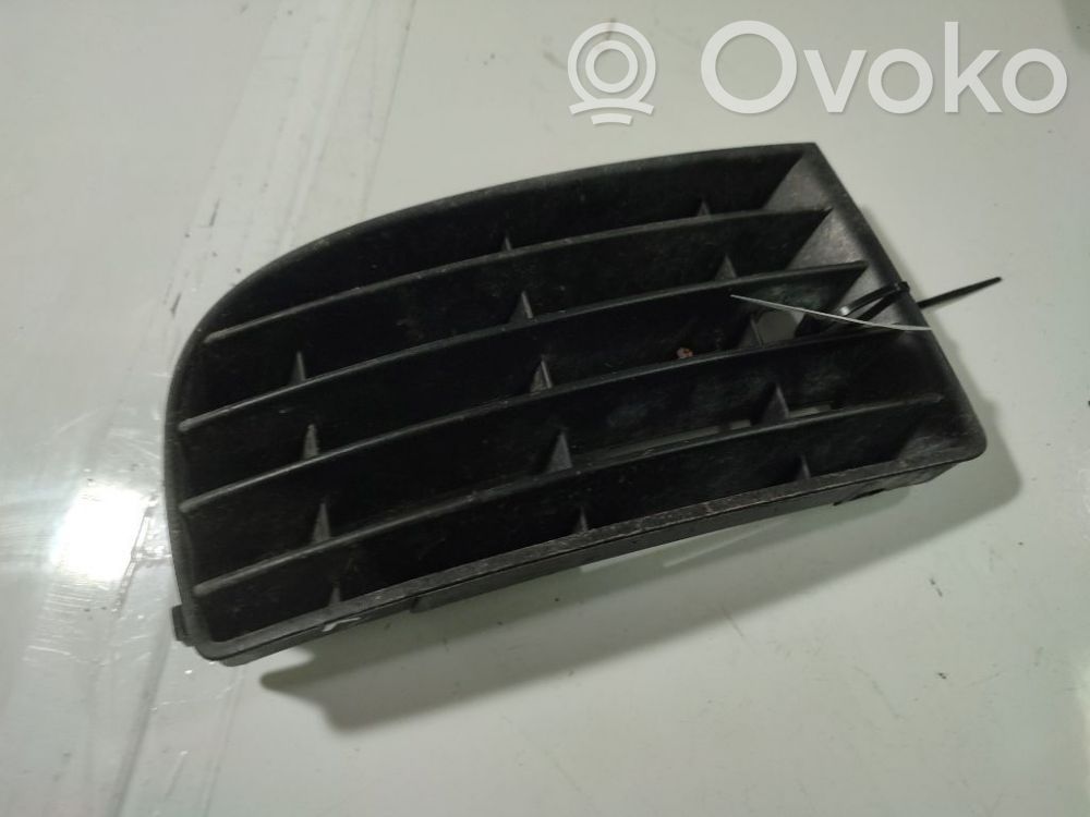 Volkswagen Golf V Grilă inferioară bară față 