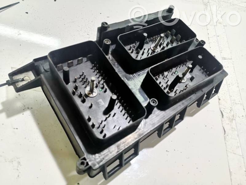 Opel Astra H Set scatola dei fusibili 