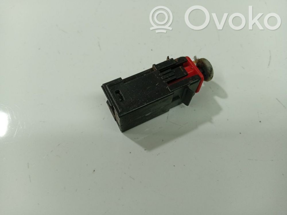 Comutator senzor pedală frână   C910,869619858,C910