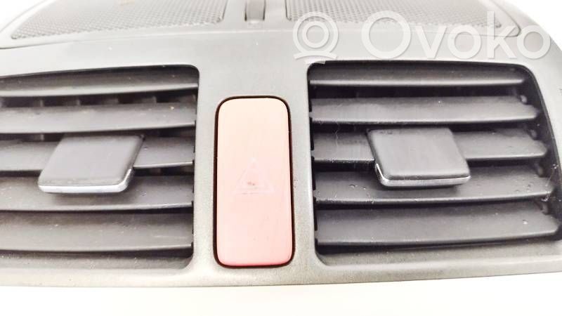 Toyota Auris 150 Interruttore luci di emergenza