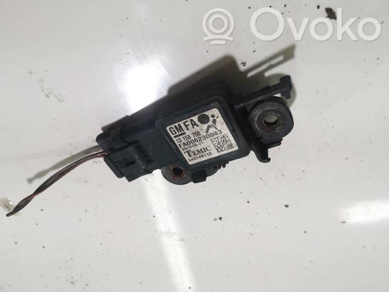 Opel Zafira B Czujnik uderzenia Airbag 
