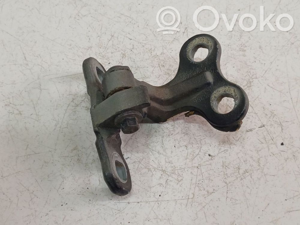 Volvo V50 Etuoven yläsarana 