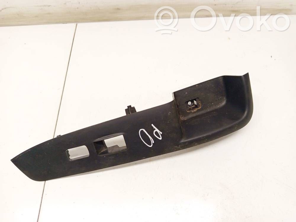 Mitsubishi Outlander Support bouton lève vitre porte avant