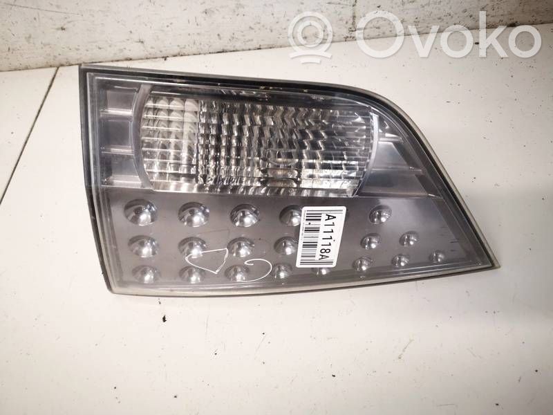 Mitsubishi Outlander Luci posteriori del portellone del bagagliaio 